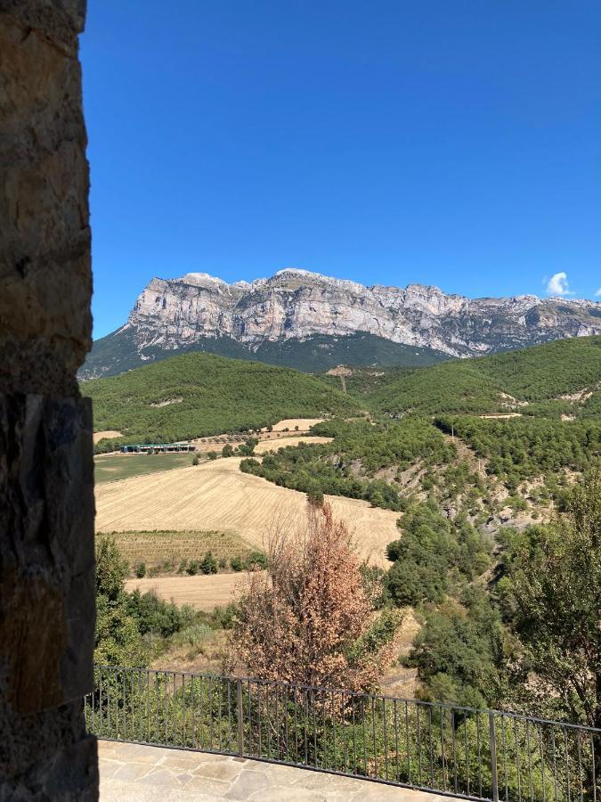 Vistas A La Montana En Un Pueblo Con Encanto. El Pueyo de Araguás Exterior foto