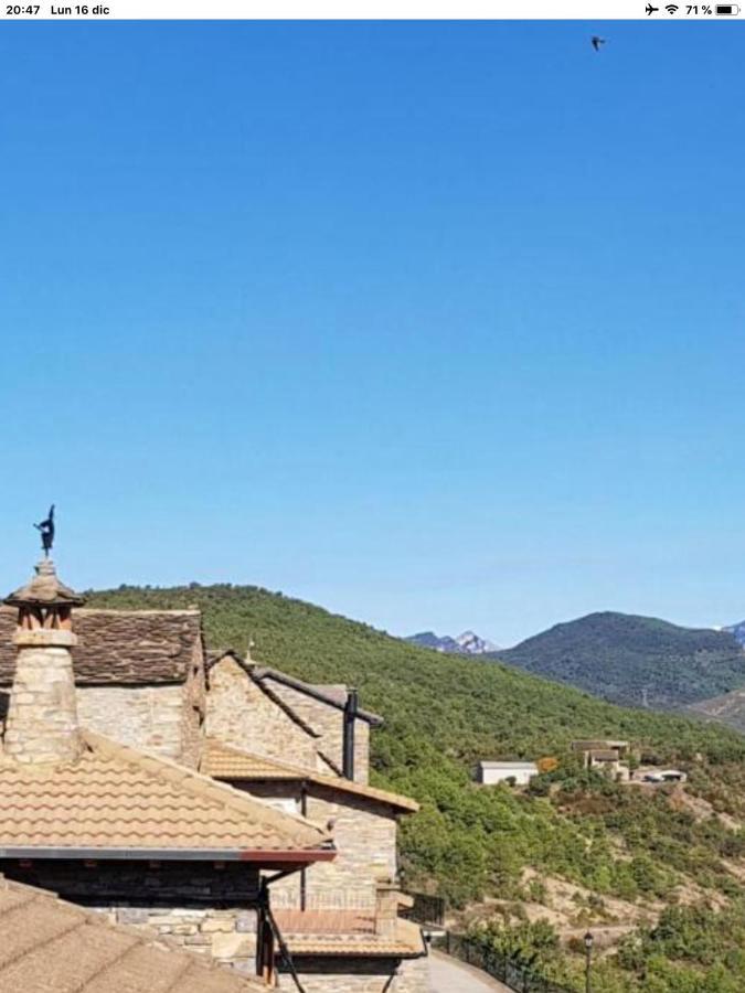 Vistas A La Montana En Un Pueblo Con Encanto. El Pueyo de Araguás Exterior foto